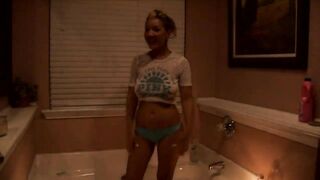 Christina Model HD Bath