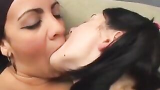 deep kiss ing 45432645