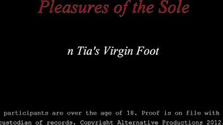 Pleasures of the Sole - Hot Asian Tia's Virgin Foot Worship