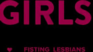 PJGIRLS - 18 Y.o. Princess' Deep Fisting makes her Pussy Gape beyond Belief
