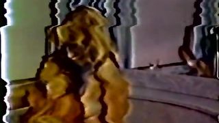 Lesbian Peepshow Loops 629 70s and 80s - Scene 2