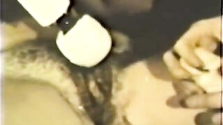 Lesbian Peepshow Loops 586 70s and 80s - Scene 4