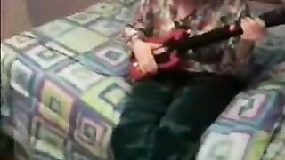 Guitar Hero Feet.flv