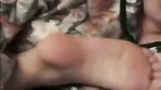 Guitar Hero Feet.flv