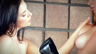 Shay laren leaves some space for jana cova