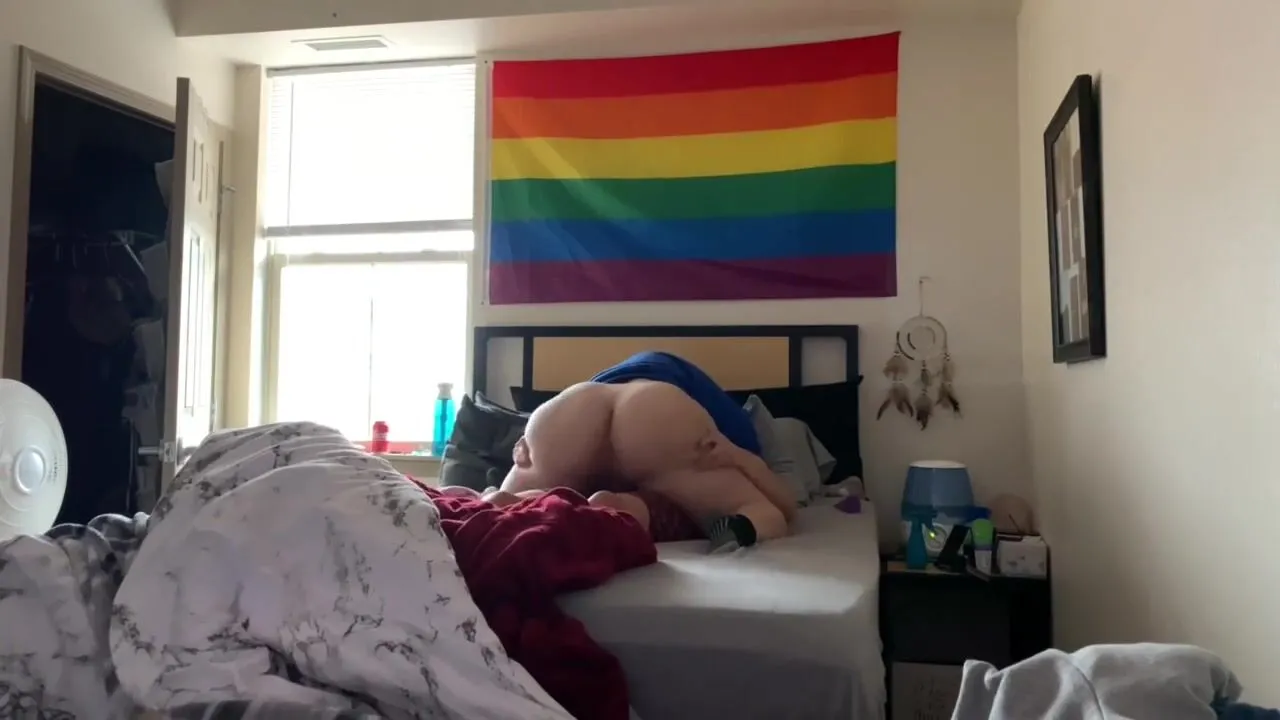 Fucking girlfriend while roommate is home
