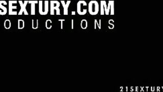 2 hot blondes smoking and kissing