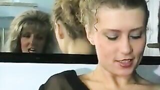 German MILF fisted by her girlfriend