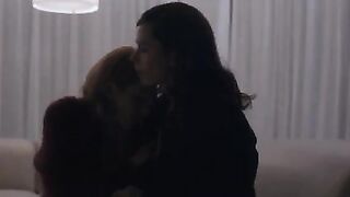 Louisa Krause, Anna Friel - 'TGE' S02E09
