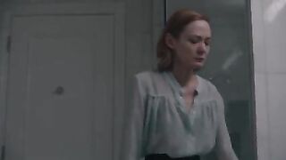 Louisa Krause, Anna Friel - 'TGE' S02E09