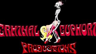 Hand gagging with long nails