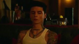 Paradise City 2021 S01 E08 (Bella Thorne & WWE Eva Marie)