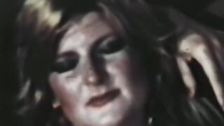 Lesbian Peepshow Loops 627 70s and 80s - Scene 1