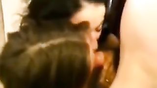 Elle vient au casting avec sa copine