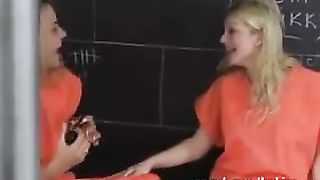 Jail bird lesbians fingering fuck EXGF playing