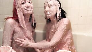 Daphne dare and Alaska Zade Play with Frosting