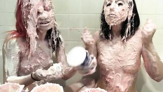 Daphne dare and Alaska Zade Play with Frosting