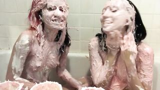 Daphne dare and Alaska Zade Play with Frosting