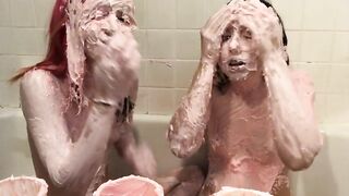 Daphne dare and Alaska Zade Play with Frosting