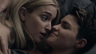Ruby Rose and Brianne Howey - ''Batwoman'' s1e04