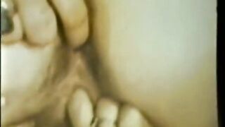 Lesbian Peepshow Loops 535 70's and 80's - Scene 3