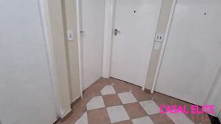 Esposa Victoria Dias fez surpresa de Páscoa pro maridão Proton Videos com a amiga gostosa