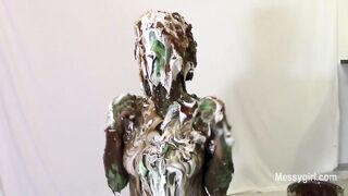 lesbian sploshing 2