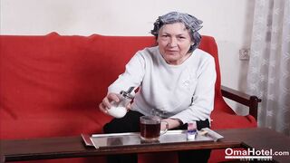 Slideshow compilation with milf masturbation