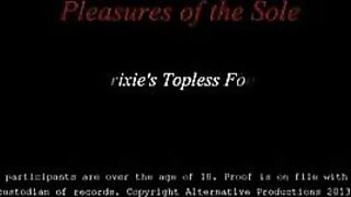 Danielle Trixies Sexy Feet get Worshipped