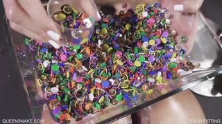 Queensnake.com - Tack Fisting - Nazryana - Queensect.com