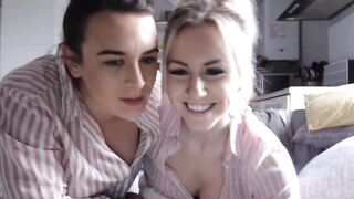 Young English amateur Lesbians that you like