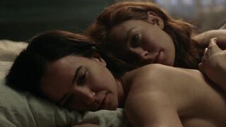 Vanessa Kirby and Katherine Waterston lesbian sex