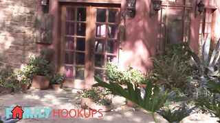 Family Hook Ups - Katya Rodriguez Squirts For The First Time With The Help Of Her Stepmom Luna Star