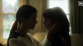 Catherine Zeta-Jones and Rooney Mara – Hot Lesbian Kiss 4K