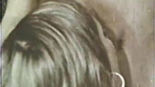 Lesbian Peepshow Loops 631 70's and 80's - Scene 4