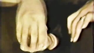 Lesbian Peepshow Loops 586 70s and 80s - Scene 2