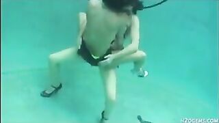 Scuba Lesbian Strap-on Sex