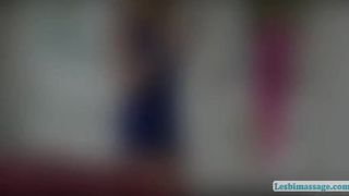 Pretty masseaur Lauren gives Skylar Madizon an awesome pussy rub