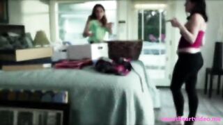 Blondie little chick gets her little wet pussy eats by her horny sexy stepmom