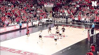 College volleyball (Voleibol universitarias)