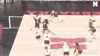 College volleyball (Voleibol universitarias)