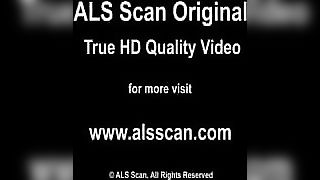 Carli Banks And Nella Fisting