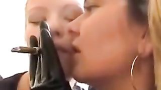 Cigar lesbos