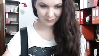 Fatisa knows how to keep her friend pretty close