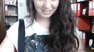 Fatisa knows how to keep her friend pretty close