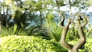 hot lesbians in heat