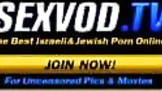 2 Israeli lesbians do it in their bed room