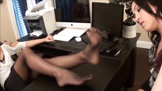 Pantyhose - foot worship at the office