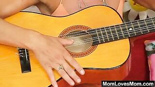 Unshaven amateur-step mom gets toyed by perverse blond dame
