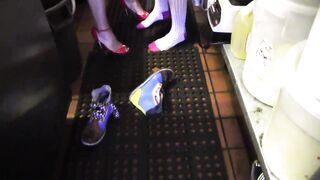 Lesbian teens Penny Barber and Alani Pi have big boobs